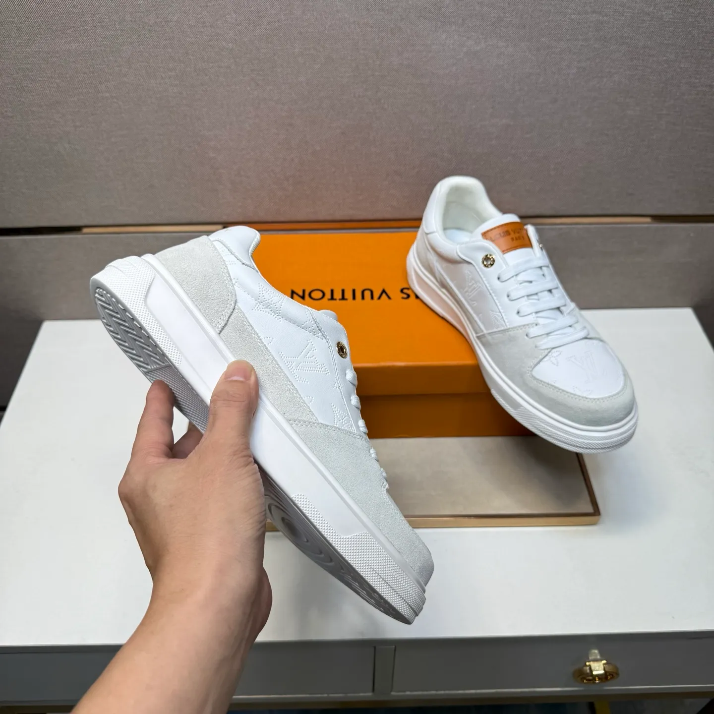 ⬛️Men's shoes 💰p400 [LV～] Men's casual shoes 2025z cabinet sales simultaneously 🔶Size: 38-44 #️⃣ 🔷2 colors🔜The upper is made of multi-material splicing➕Mesh lining, comfortable and breathable, sole: original comfortable and wear-resistant outsole, ⚠️real thing📱photographed🎬real thing is better📢📢📢